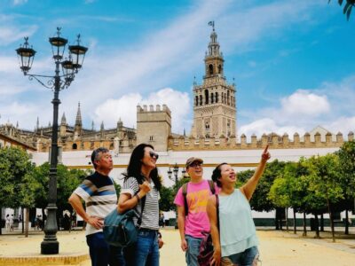 Seville: Royal Alcazar Guided Tour - From Plaza de España to the Alcázar gates