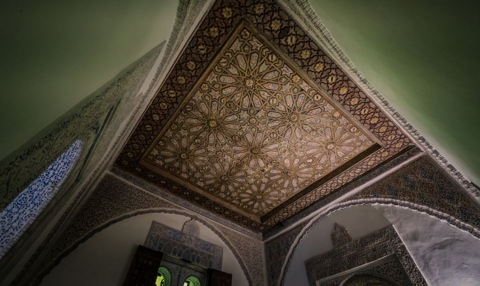 Seville: Royal Alcázar Skip-the-Line Tour by Local Experts - The ID rule that can trip you up (and how to avoid it)