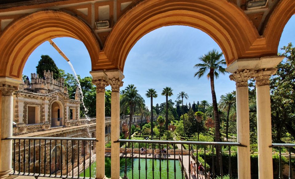 Seville: Royal Alcázar Skip-the-Line Tour by Local Experts - Inside the Alcázar: the Mudejar Palace of King Pedro I in 45 focused minutes