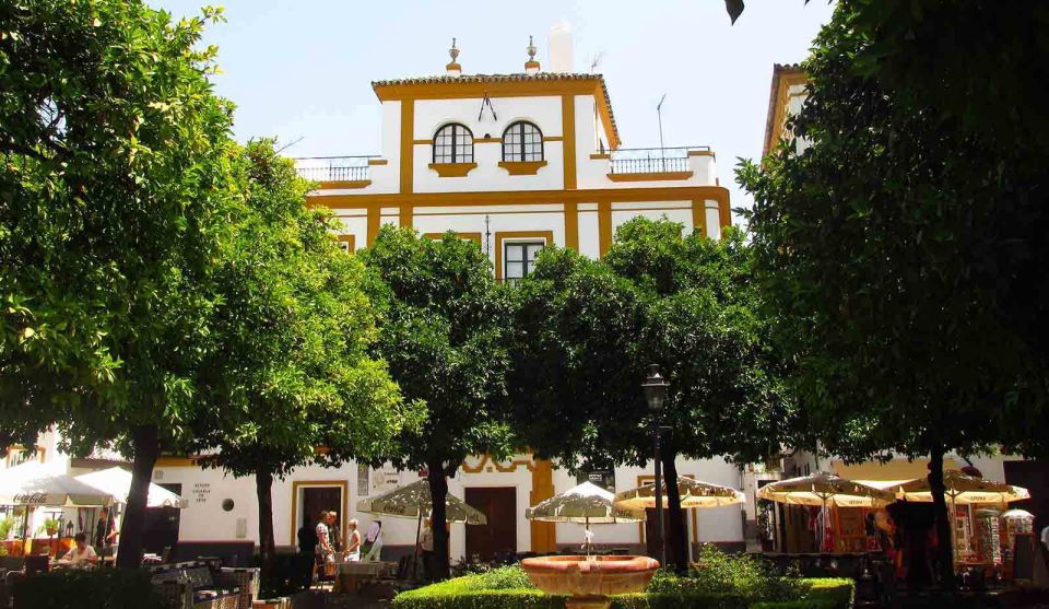 Seville: Santa Cruz Old Jewish Quarter Walking Tour - Finding the Thread Through Santa Cruz’s Narrow Streets