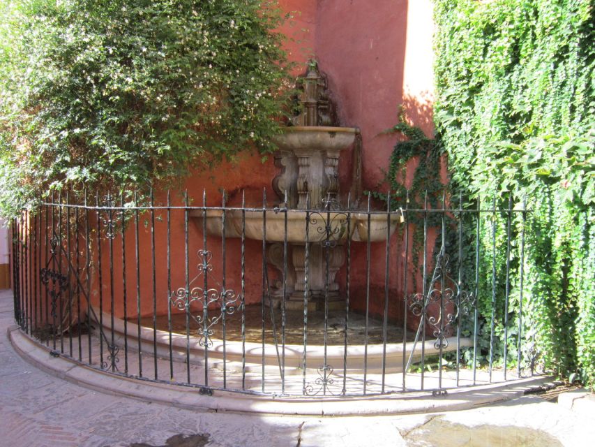 Seville: Santa Cruz Old Jewish Quarter Walking Tour - Murillo’s Footsteps and the Art of Not Missing the Small Stuff