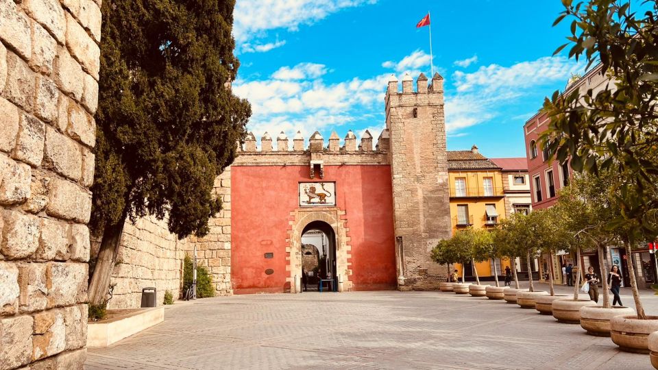 Seville: Skip-the-Line Royal Alcázar Guided Tour - Entering the Alcázar: where stories meet architecture