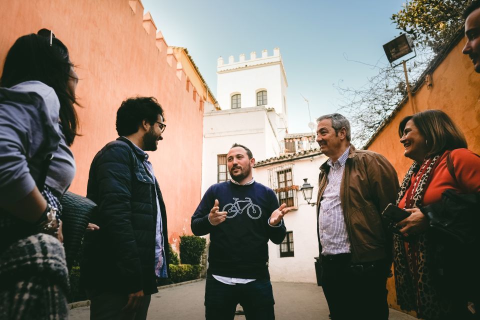 Seville: Small-Group Jewish Quarter Discovery Walking Tour - Plaza de Doña Elvira and Callejón del Agua: the narrow lanes that carry big meaning
