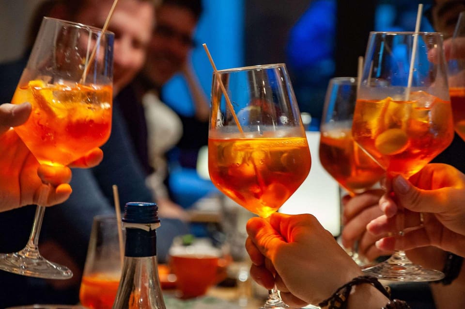 Seville: Spritz Tasting Experience - Pairing bites: two appetizer types that actually work