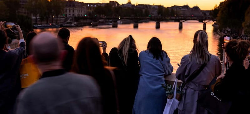 Seville: Sunset Roof Top Walking Tour - Seville Cathedral and La Giralda: the skyline lesson you need