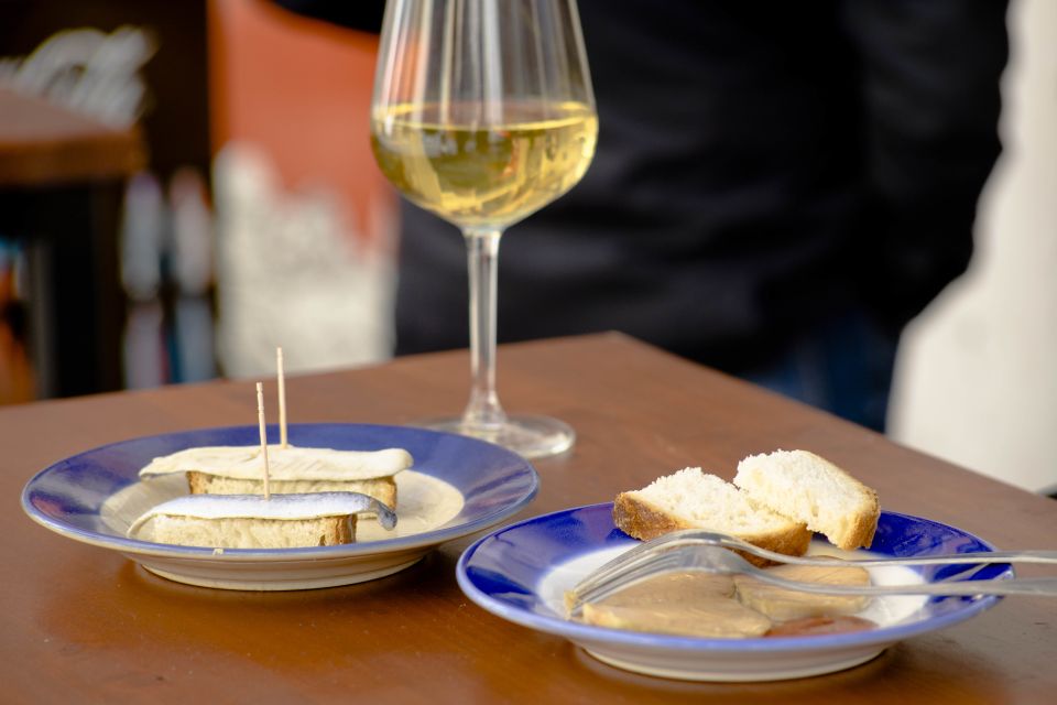 Seville: Tapas Crawl - Stop 1: Wine and tapas to set the tone (35 minutes)