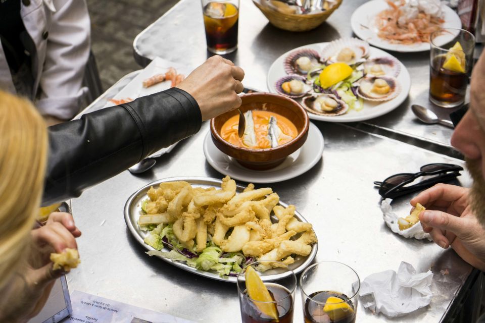Seville: Tapas Crawl - The short walk between bars: 5 minutes that matter