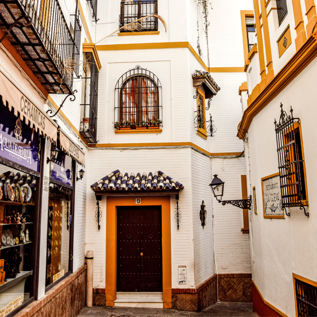 Seville: Tiny-Group Jewish Quarter Discovery Walking Tour - Small-group format and guides you can learn from (Anaïs and Roberto)