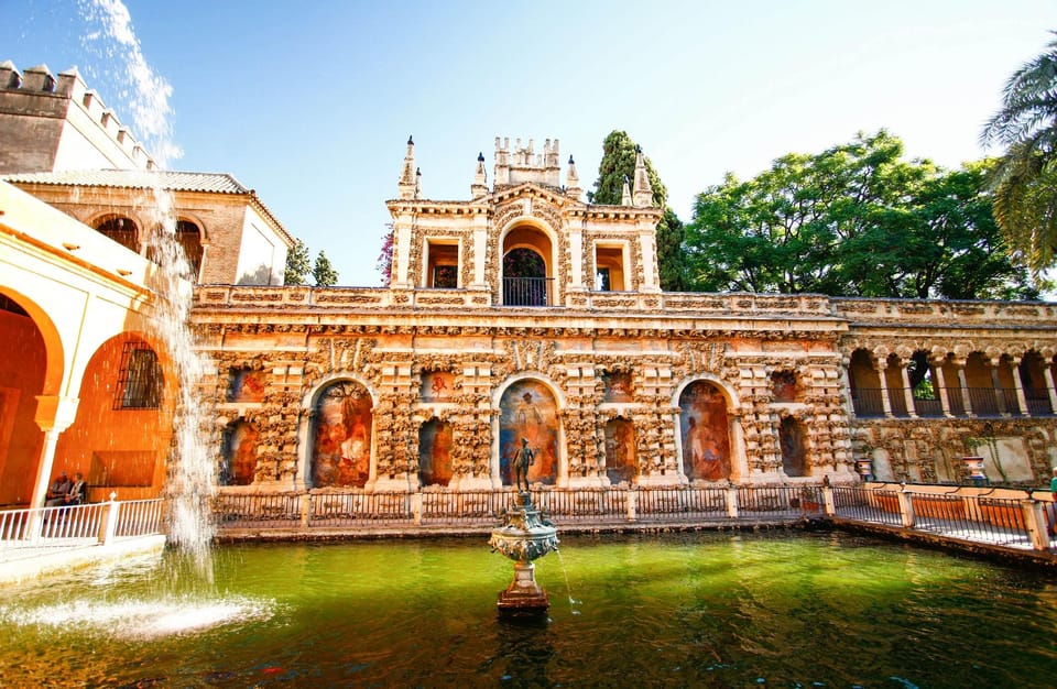 Seville: Tour Alcázar, Cathedral & Giralda Priority Access - Pacing and the rest period: when your schedule may feel split