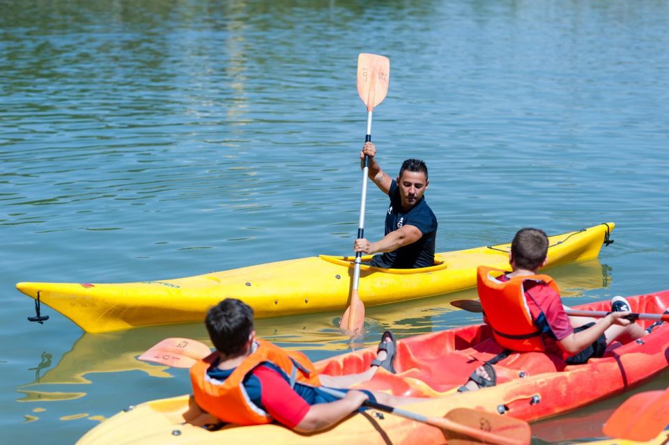 Seville:Guadalquivir River Kayak Tour - Getting Started at Club Deportivo Triana: Briefing First, Then the River