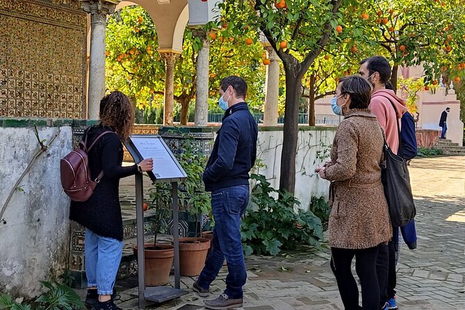 Small-Group Alcazar of Seville Guided Tour with entry ticket - Guides and pacing: how it feels in real life