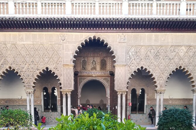 Small Group Tour of the Royal Alcazar of Seville - How the Tour Flow Works: From Courtyards to Gardens