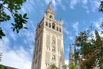 Small Group Tour to Cathedral and Giralda Direct Entrance - Columbus’ tomb and Seville’s connection to the Americas