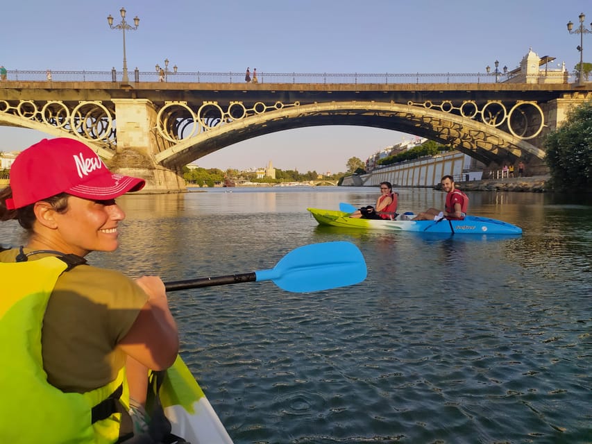 Sunset Kayak: Historic Seville, Triana and La Cartuja - Language options: you won’t feel stuck