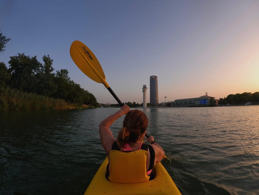 Sunset Kayak: Historic Seville, Triana and La Cartuja - Where you start on Paseo de la O and what the first minutes feel like