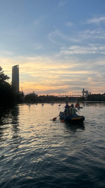 Sunset Kayaking - Calle Betis meet-up and the 5-minute safety briefing