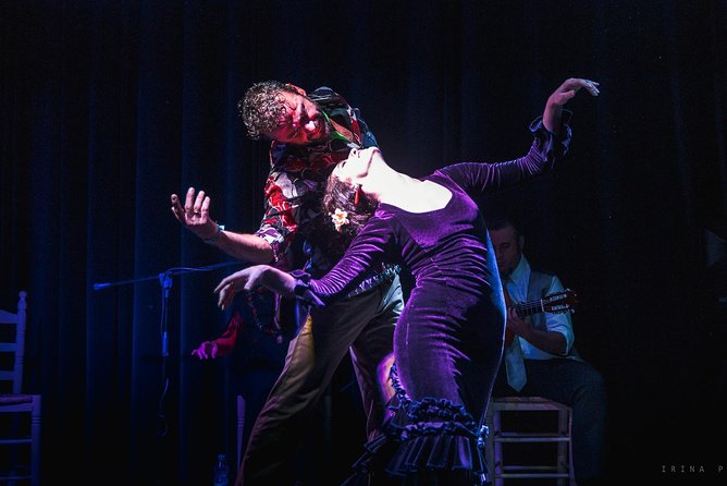 Tablao Flamenco Orillas de Triana Ticket - Watching duende in separate dance pieces