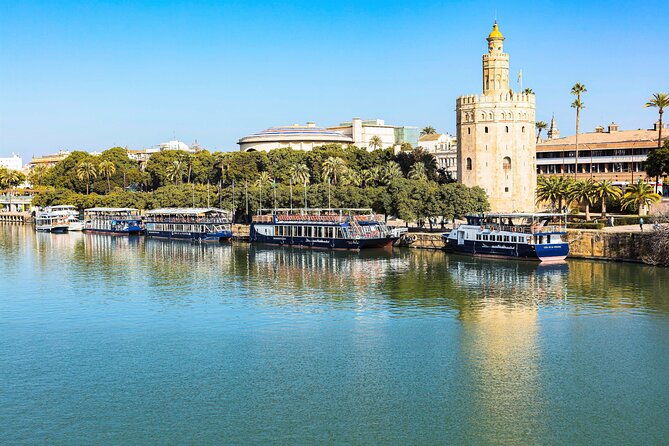 Tour in Seville Tourist Bus, Panoramic Cruise and Walking Tour - The 48-hour hop-on hop-off bus: your moving map for first-timers