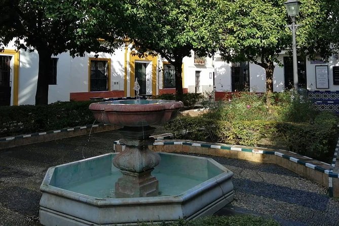 Tour Seville Complete and Jewish Quarter Santa Cruz - Stops 19 to 22: crafts, Guadalquivir views, Triana bridge, and the grand finish