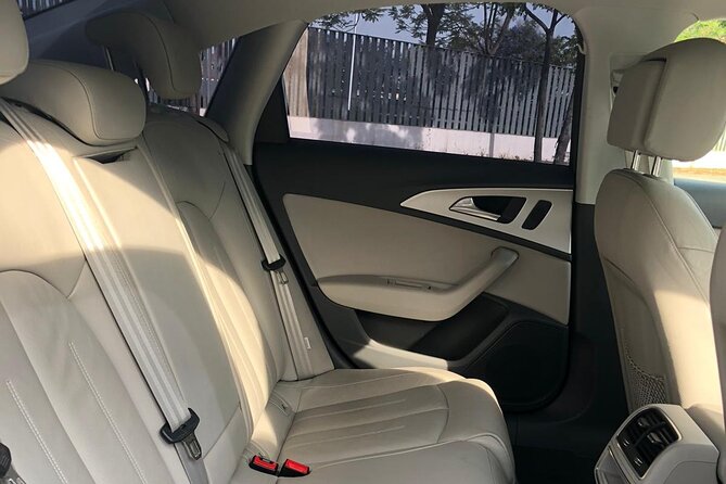 Transfer Hotel Seville-Seville Airport - Your Driver’s Role: Communication, Politeness, and Getting You Moving