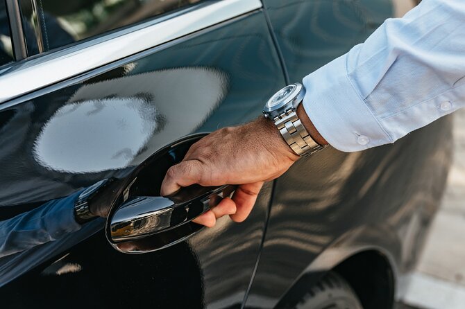 Transfer Hotel Seville-Seville Airport - Family-Friendly Setup: Car Seats, Strollers, and Gear Handling