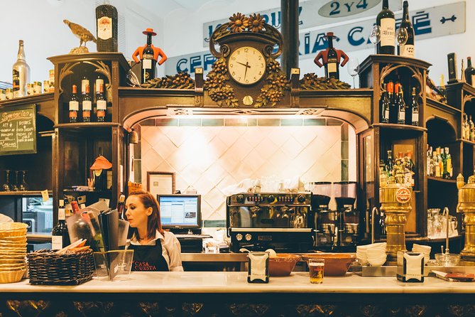 Triana Gourmet Tapas Tour in Seville - The tastings plan: wine, beer, sherry, and 6 to 16 tapas