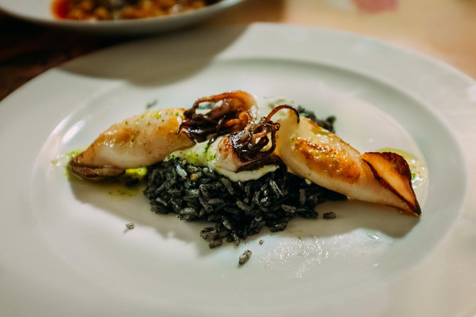 Triana Gourmet Tapas Tour in Seville - Should you book the Triana Gourmet Tapas Tour?