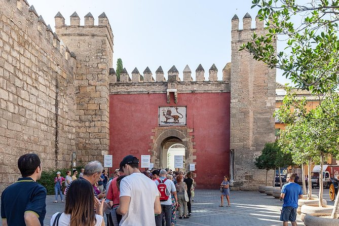 Walking tour through the monumental and historical area of Seville - Who This Tour Fits Best