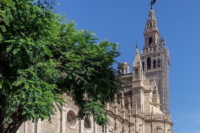 Walking tour through the monumental and historical area of Seville - FAQ