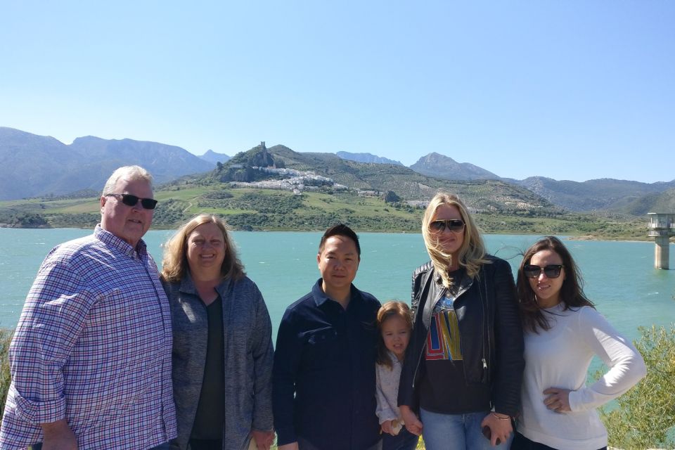 White Villages & Ronda 2-Days Trip & Overnight Stay - Ronda with a guide: Puente Nuevo and Alameda Gardens